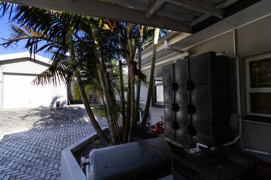 3 Bedroom Property for Sale in Sandbaai Western Cape